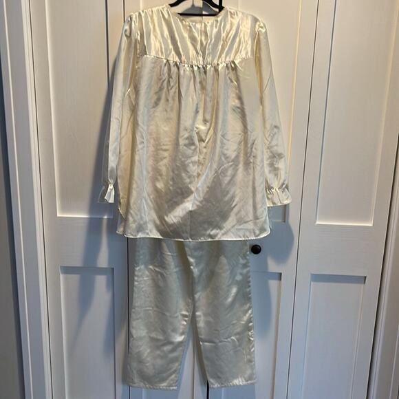 Kathryn Ivory Vintage 2-piect pajama set Size S - Picture 3 of 5